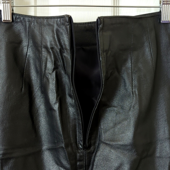 Bagatelle 90's Vintage Genuine Leather High Waisted A-Line Mini Skirt Black 4 - Picture 9 of 13